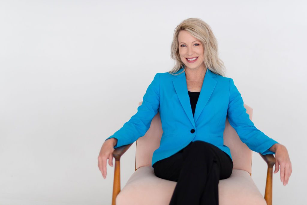 Lisa Hinz The Confidence Track Lisa Hinz The Confidence Track